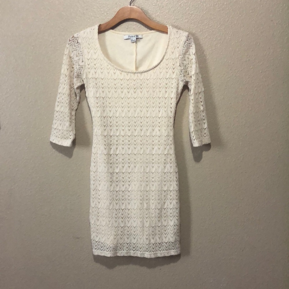 White lace bodycon dress